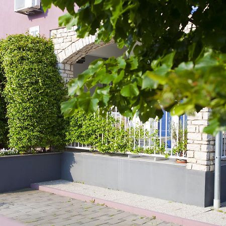 Apartments & Rooms Nikolic Fažana Exterior foto